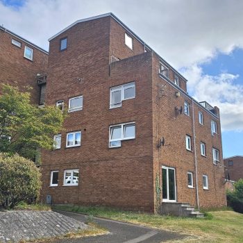 11 Kinnaird St